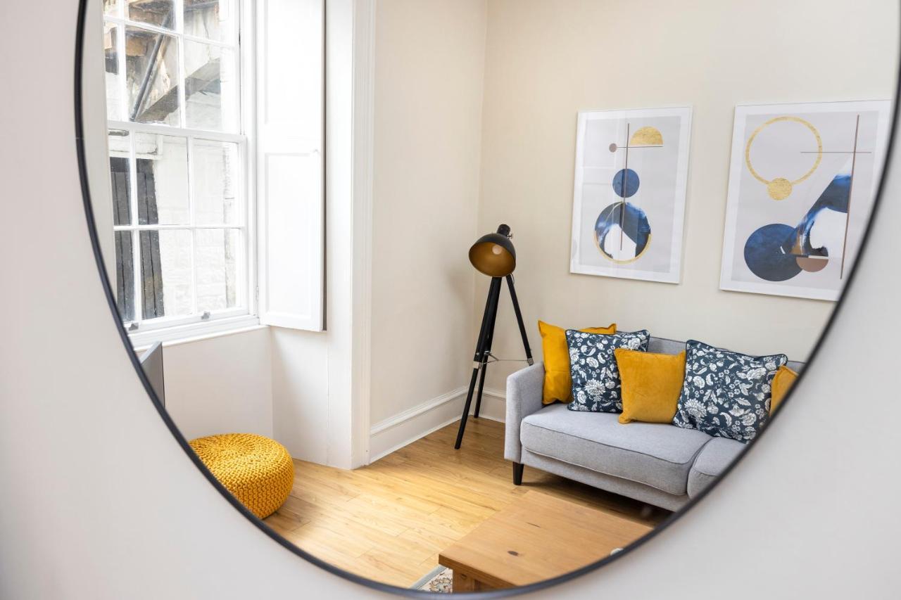 Joivy Chic Apartment Near Stockbridge Market เอดินบะระ ภายนอก รูปภาพ
