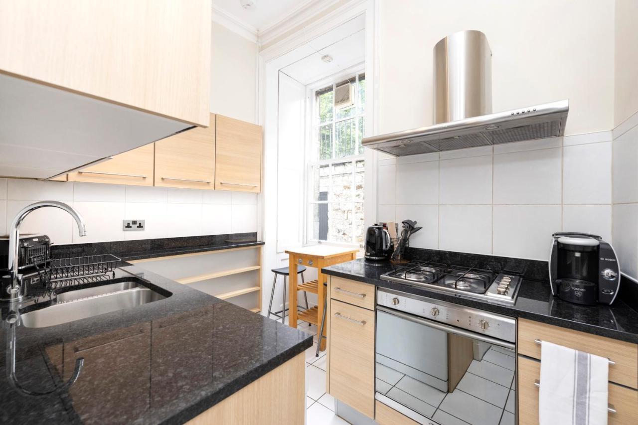 Joivy Chic Apartment Near Stockbridge Market เอดินบะระ ภายนอก รูปภาพ